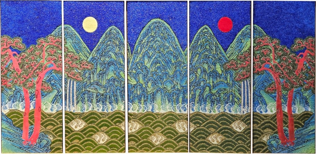 산과 물, 해와 달이 연결되는 일월오봉도 다섯 폭 디자인